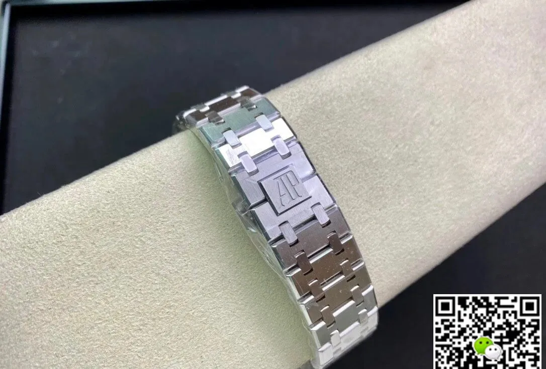 Audemars Piguet Royal Oak 15400ST.OO.1220ST.03 APS Factory 1:1 Best Edition Replica Watch Silver Strap